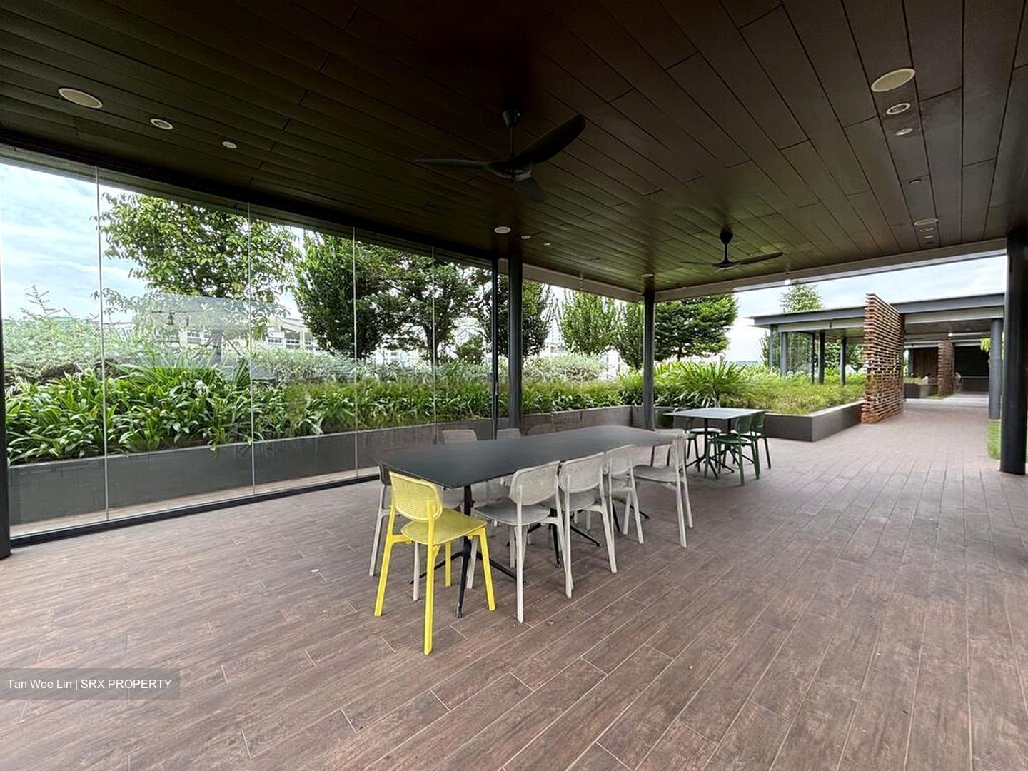 Woods Square (D25), Office #511116061
